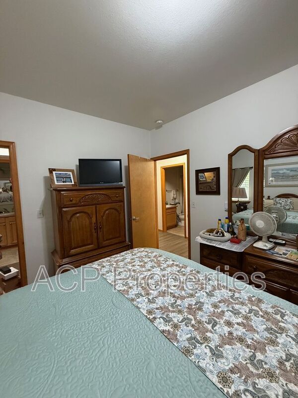 Building Photo - 4654 Celia Way