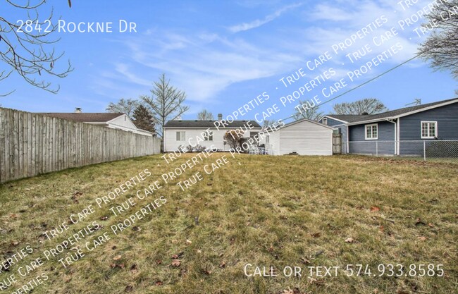 Building Photo - 2842 Rockne Dr