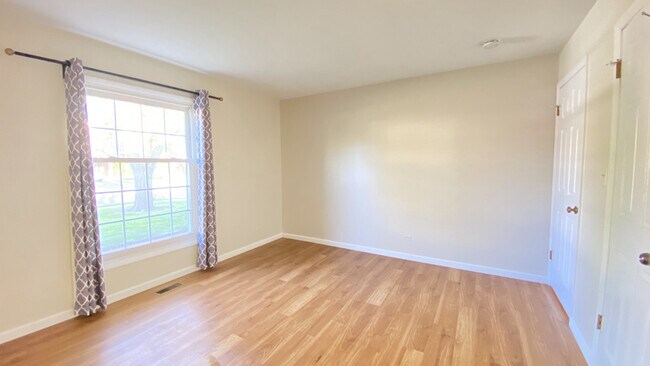 Building Photo - 4825 Kimball Hill Dr