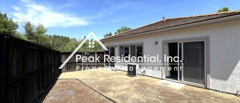 Building Photo - 1205 Albrighton Dr