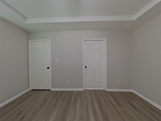 Building Photo - 10457 Royal Andrews Dr