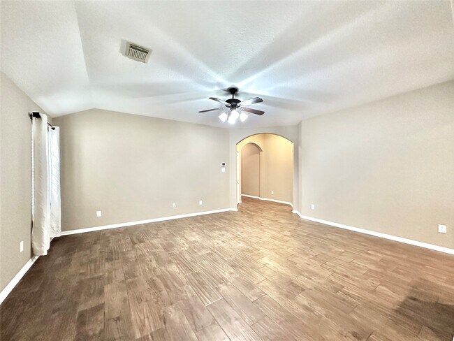 Building Photo - 6303 Tolstin Lakes Ln