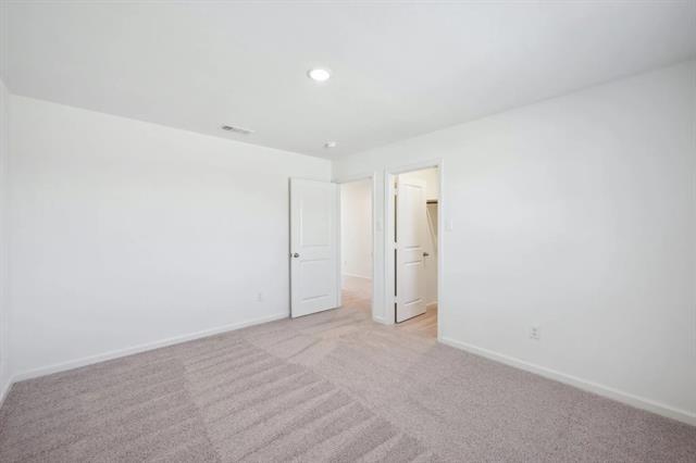 Building Photo - 2108 Prairie Ln