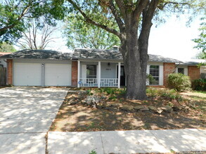 Building Photo - 5015 El Capitan St