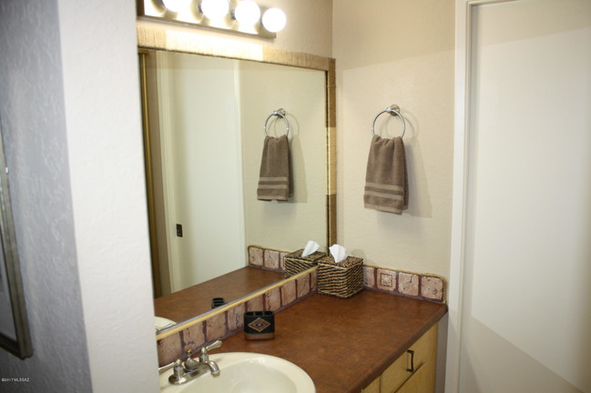 Building Photo - 7952 E Colette Cir