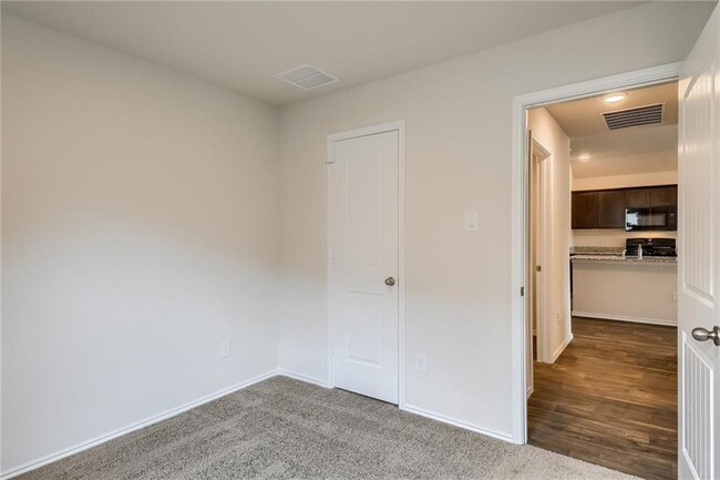 Building Photo - 745 Adler Way