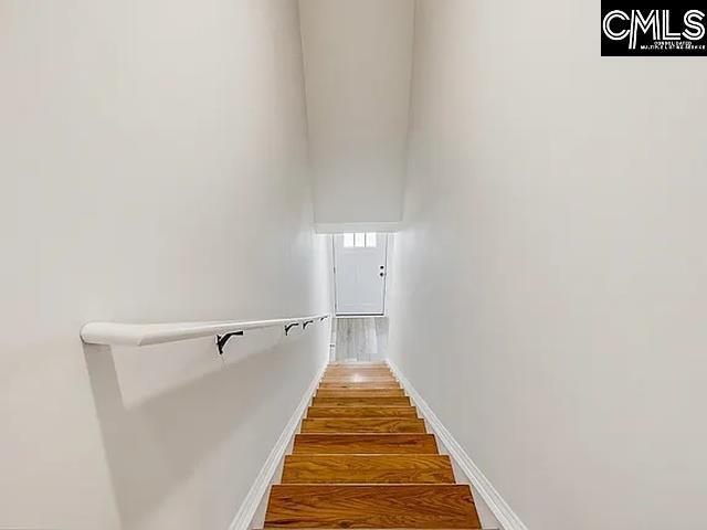 Building Photo - 255 Vanderbilt Rd