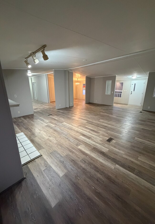 Building Photo - 1542 Jerusalem Rd