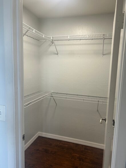 Building Photo - 7445 Pebble Beach Rd