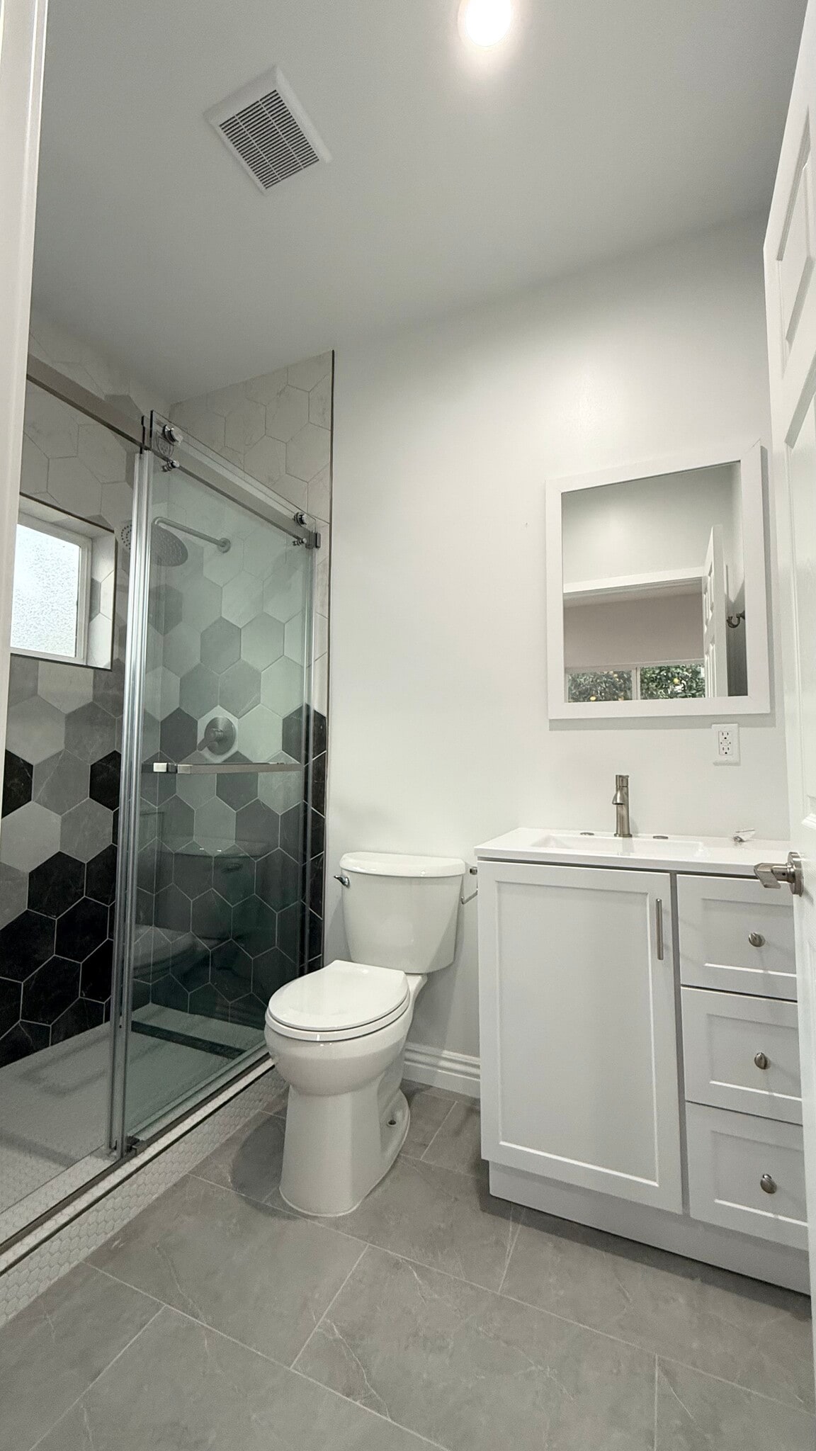 Building Photo - 9455 Luders Ave