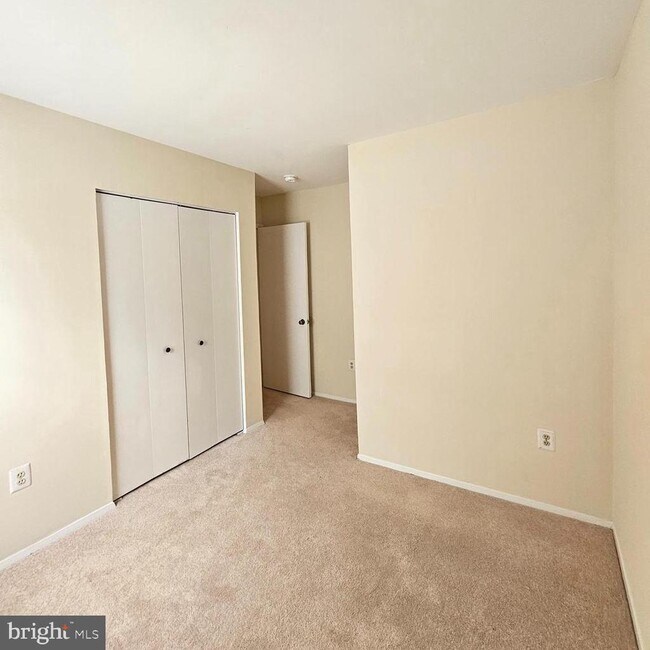 Building Photo - 8994 Bonham Cir