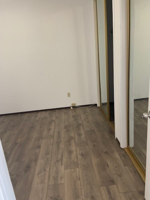 Large bedroom & closets - 8 Museum Way