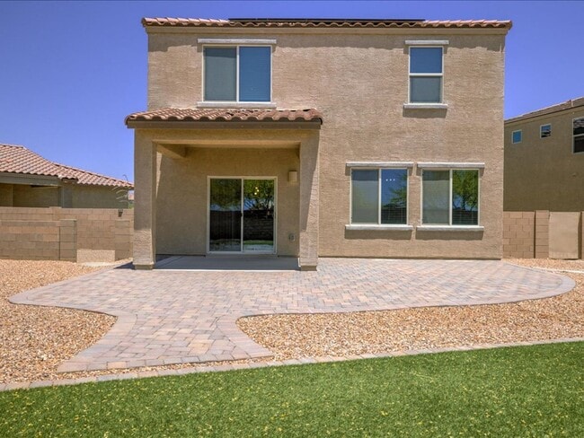 Building Photo - 3 Bedroom 2.5 Bathroom