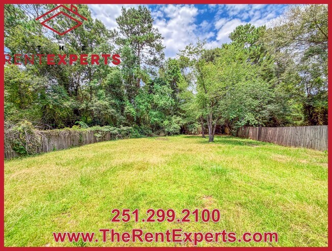 Building Photo - 9760 Royal Woods Dr N
