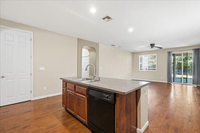 Building Photo - 4143 Cahakia Pl