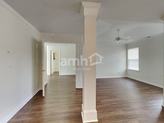 Building Photo - 121 Sandy Ln