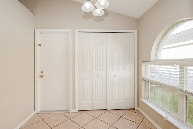 Building Photo - 4307 Pembridge Ave