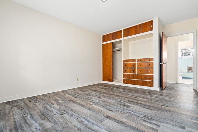 Building Photo - 615 Forestdale Dr