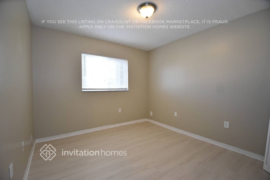 Building Photo - 15290 SW 51st St