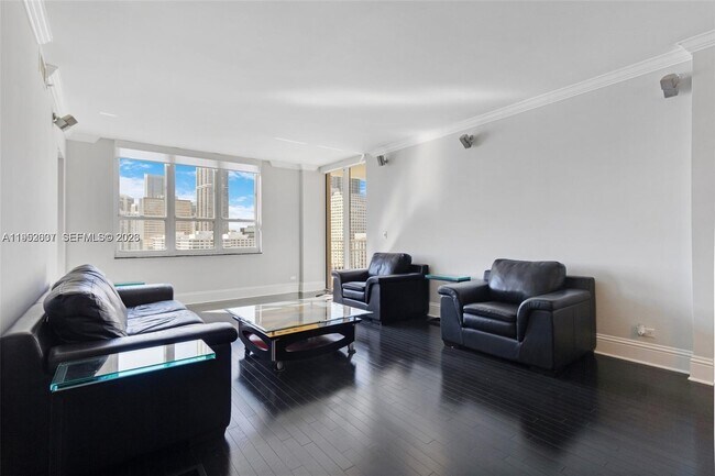 Building Photo - 701 Brickell Key Blvd