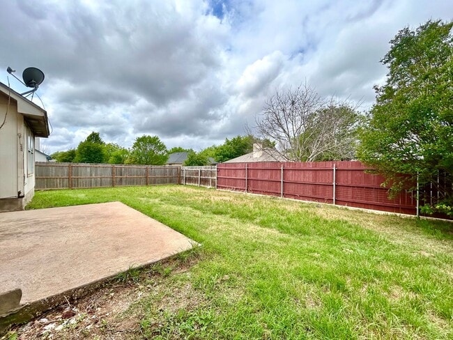 Building Photo - 1601 Waterfall Ave