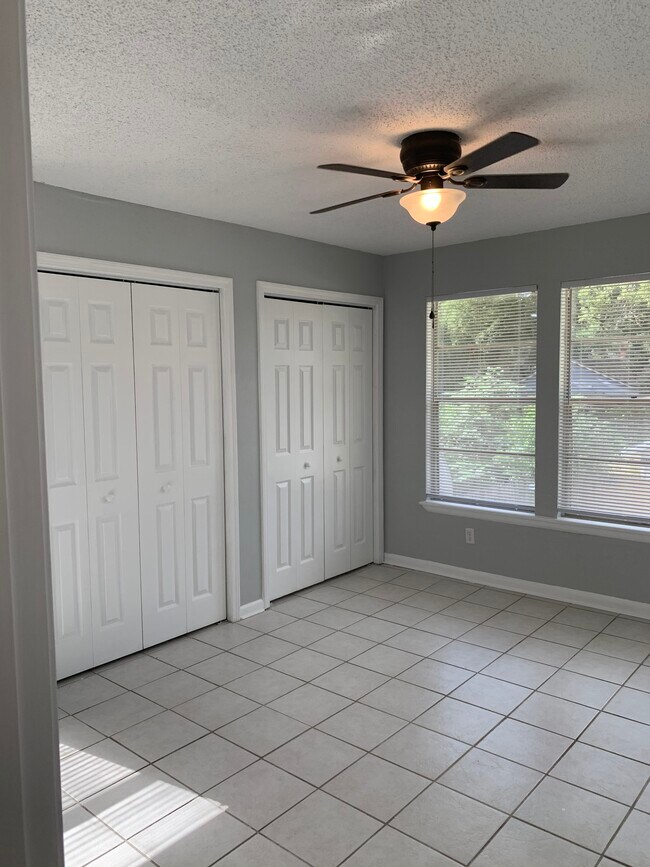 bedroom 1 - 3877 Herschel St