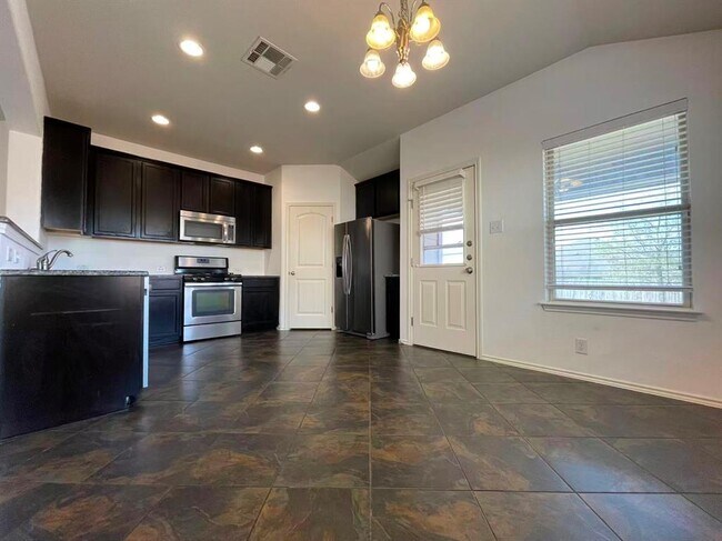 Building Photo - 457 Dragon Ridge Rd