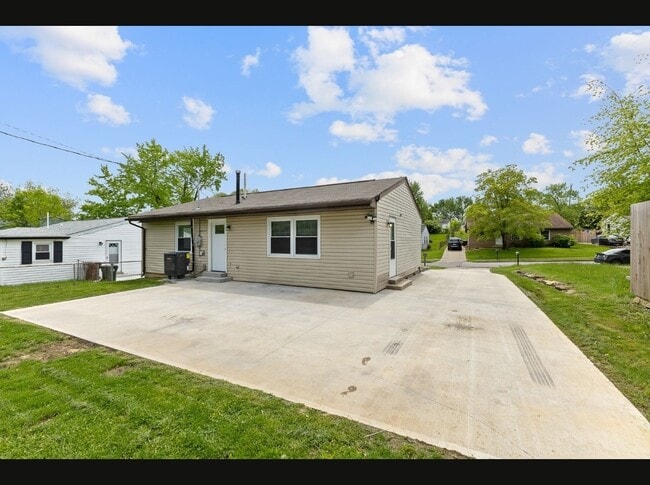 Building Photo - 3782 Feather Ln