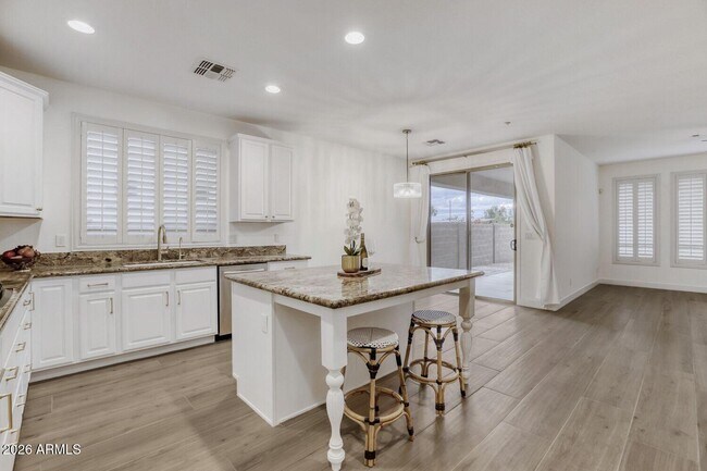 Building Photo - 16844 N 98th Pl