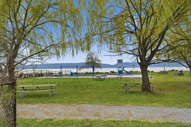 Building Photo - 25 S Riverside Ave