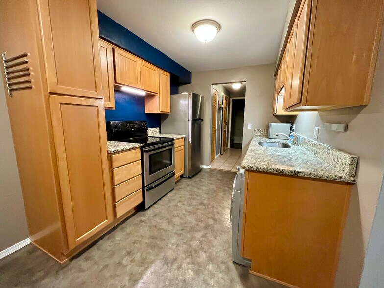 Kitchen with Full-size Pantry - 17108 Northeast 45th Street