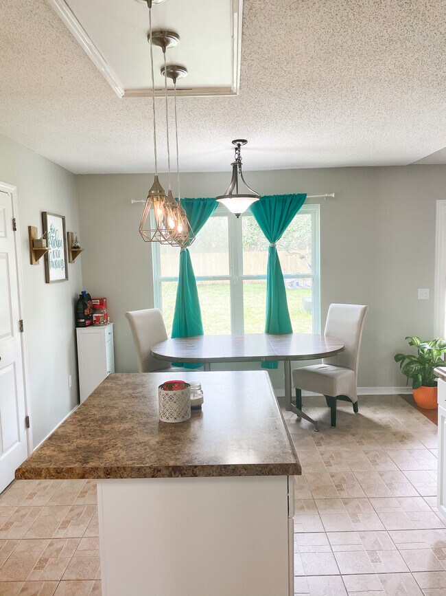Building Photo - 1729 Shellfish Dr