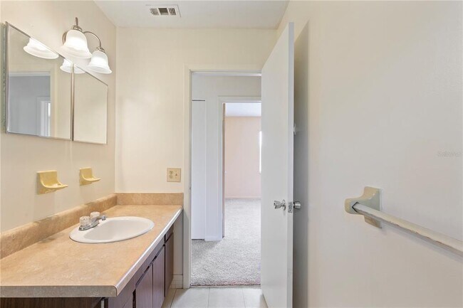 Building Photo - 12215 Leanne Dr