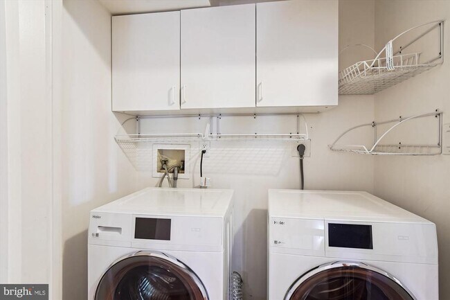 Building Photo - 10940 Brewer House Rd