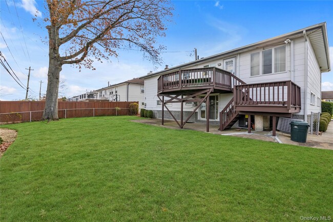 Building Photo - 681 Flanders Dr