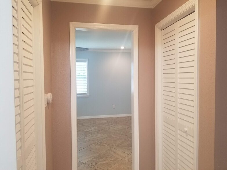 Building Photo - 52 Cypress Dr