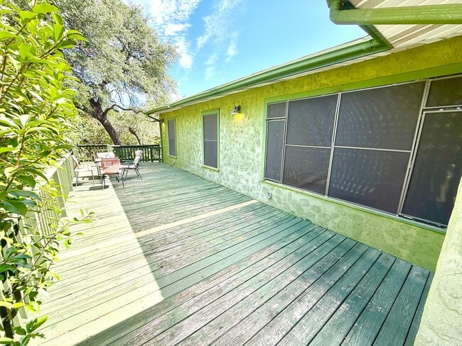 Building Photo - **APPLICATION RECEIVED** *MOVE IN SPECIAL* Gated Home With Hill Country Living Just Minutes From ...