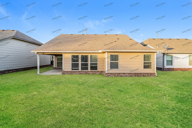 Building Photo - 3417 E Quebec St