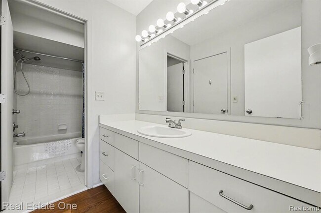 Building Photo - 4222 Breckenridge Dr