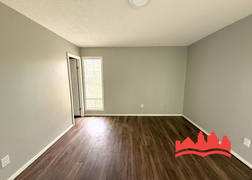 Building Photo - 5636 Maple Tree Dr