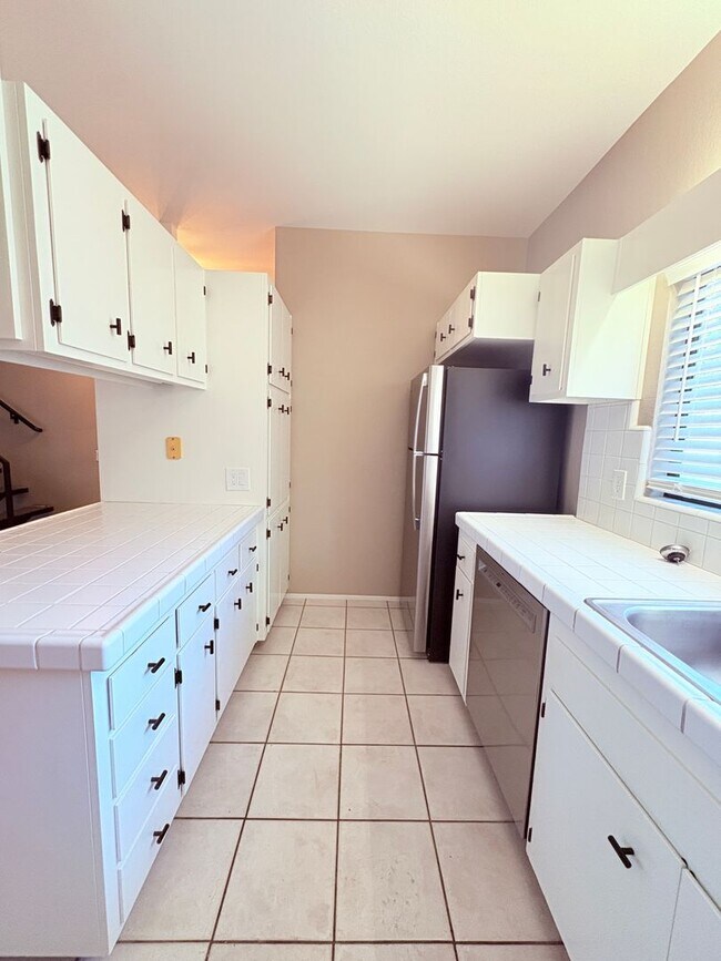 Building Photo - 5106 Griffin Oaks Ln