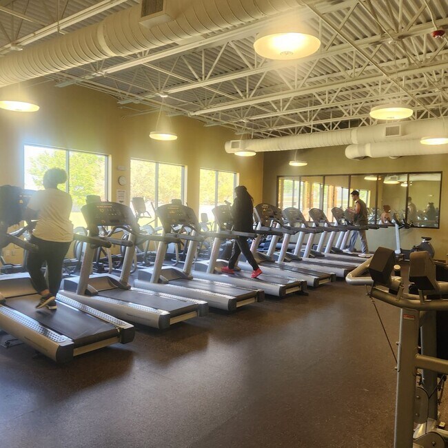 Building Photo - 3/2 LARGE corner lot in Polk County Poinciana