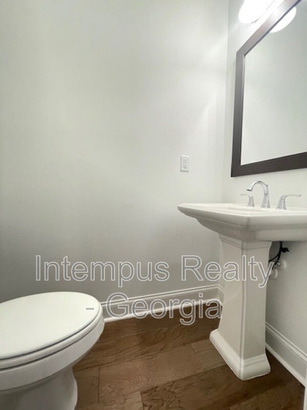 Building Photo - 5234 Riden Ct