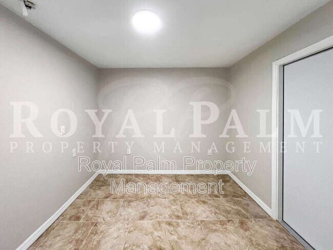 Building Photo - 15206 Stringfellow Rd