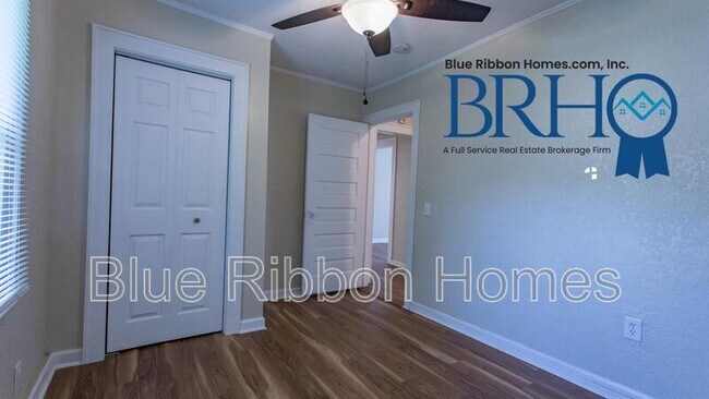 Building Photo - 605 Victory St NW