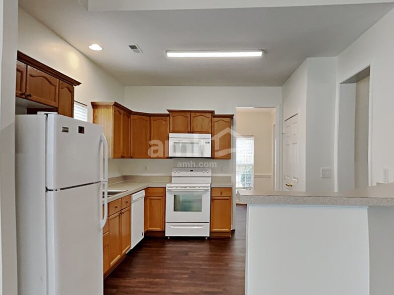 Building Photo - 139 Northland Ave
