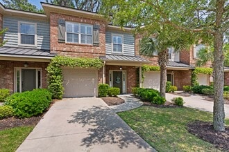 Building Photo - 1105 Reserve Ln