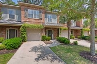 Building Photo - 1105 Reserve Ln