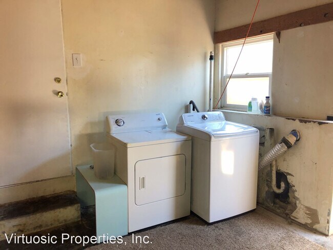 Building Photo - 6 br, 3 bath House - 6243 Dorothy Dr.