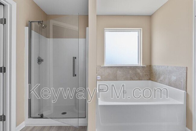 Building Photo - 261 Crown Heights Way